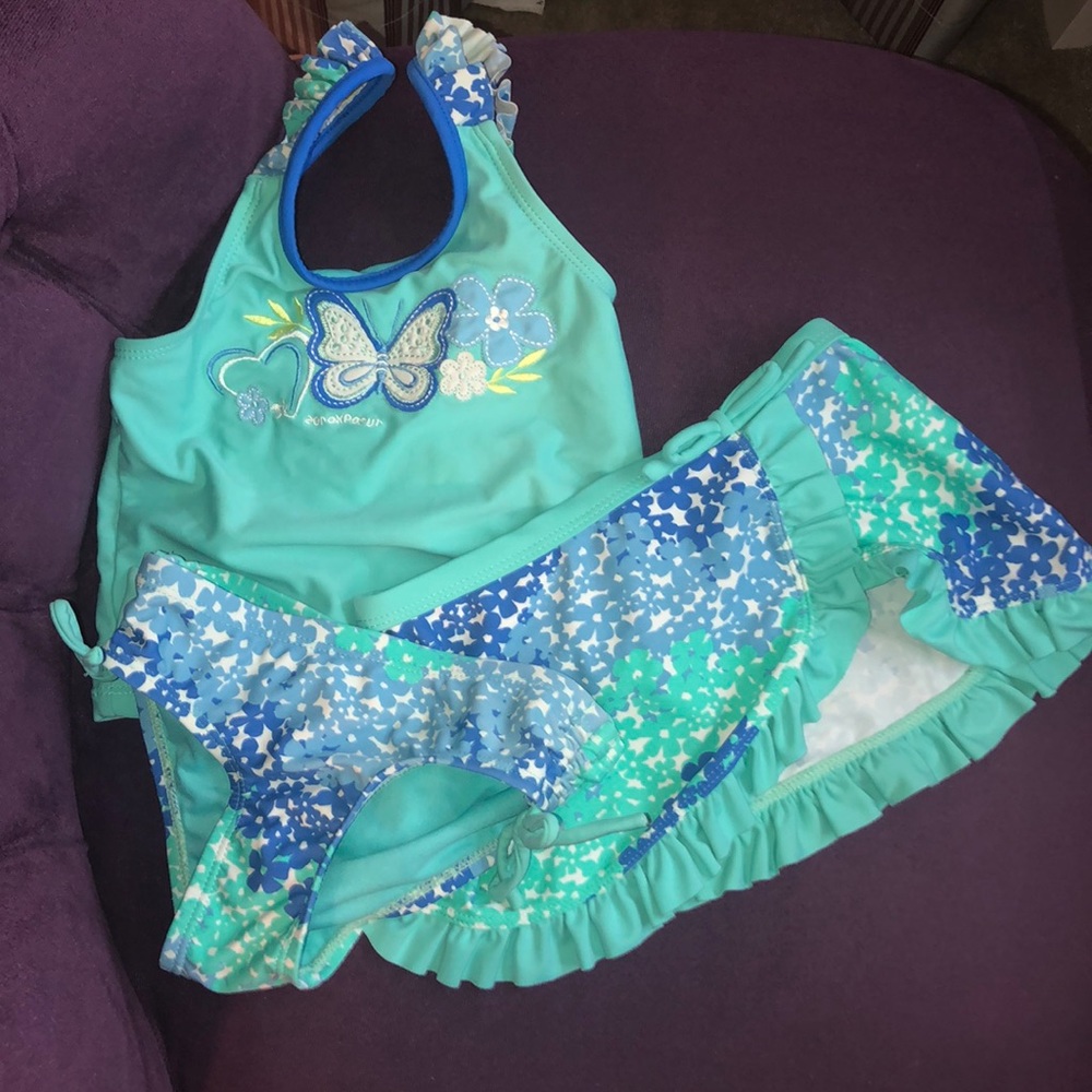 3 piece toddler swimsuit.